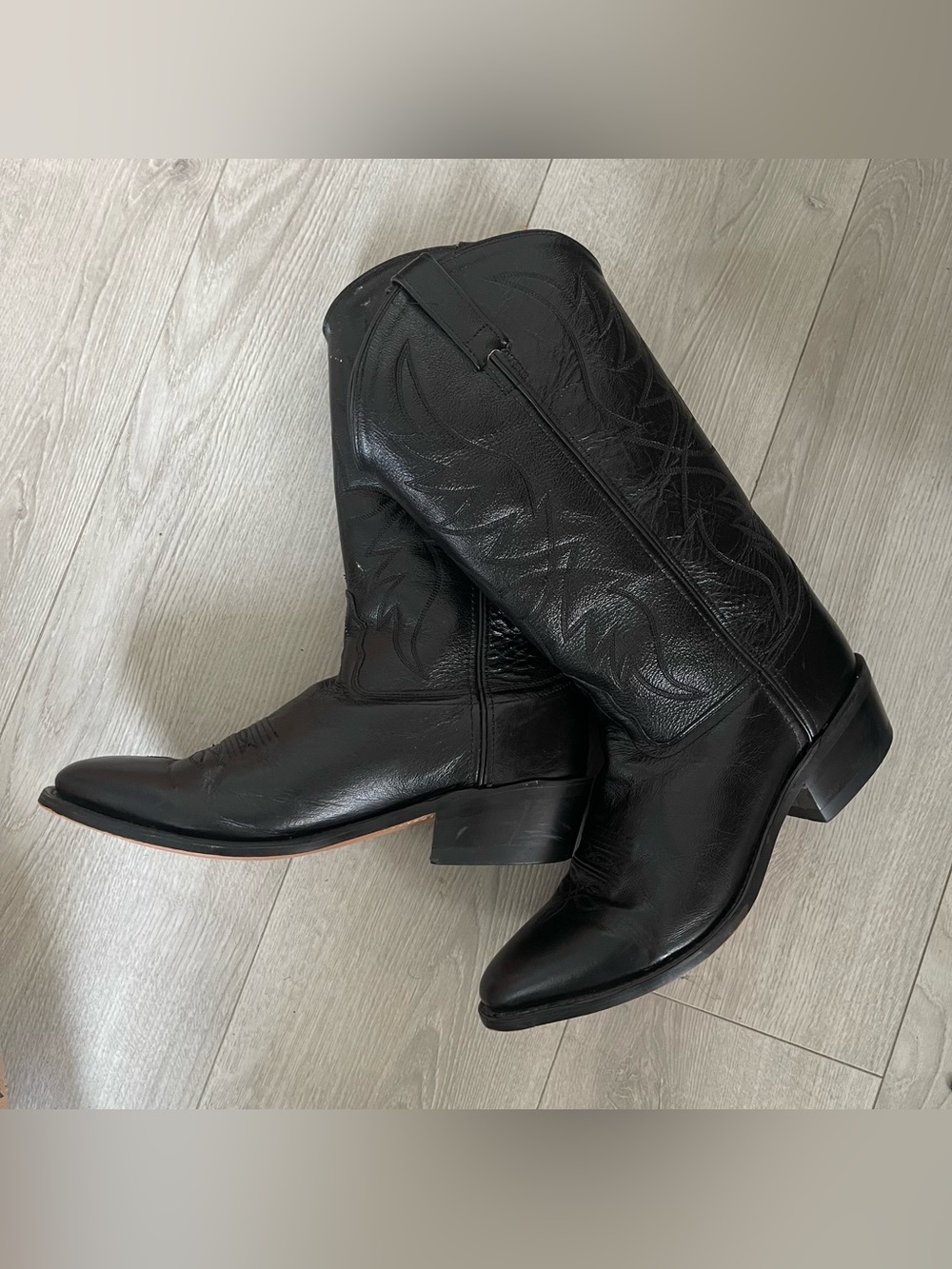 Classic Black Leather Western Boots - Cowboy Style. Size 9.5 EE